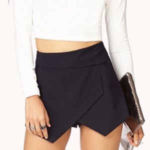 Black Skort